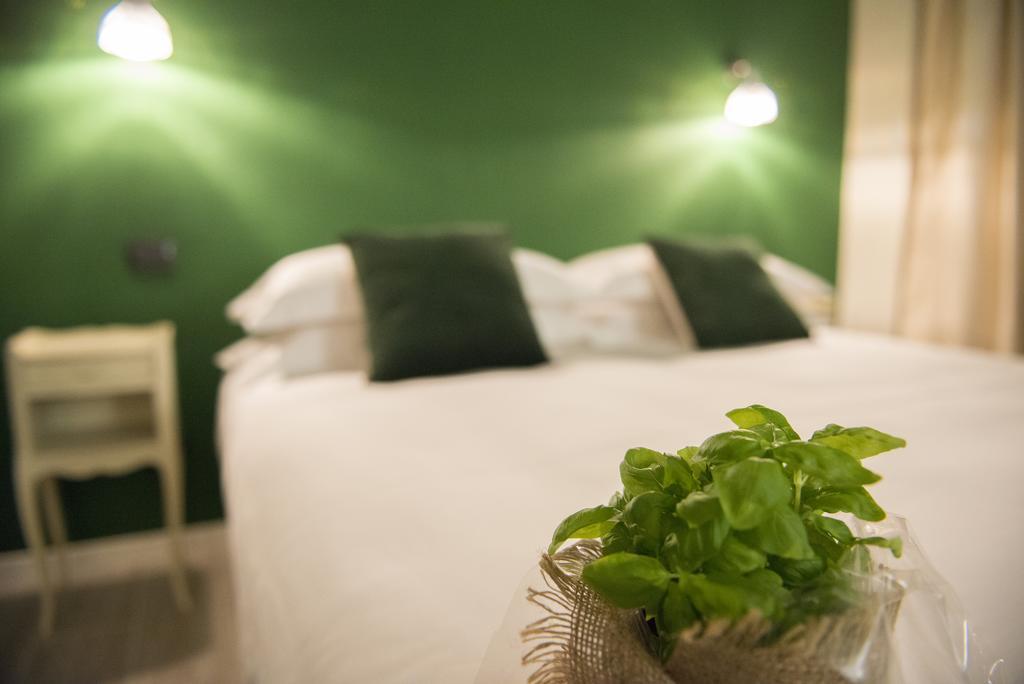 So&Leo Guest House Генуа Стая снимка