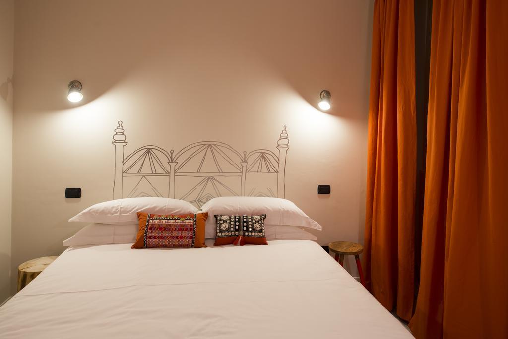 So&Leo Guest House Генуа Стая снимка