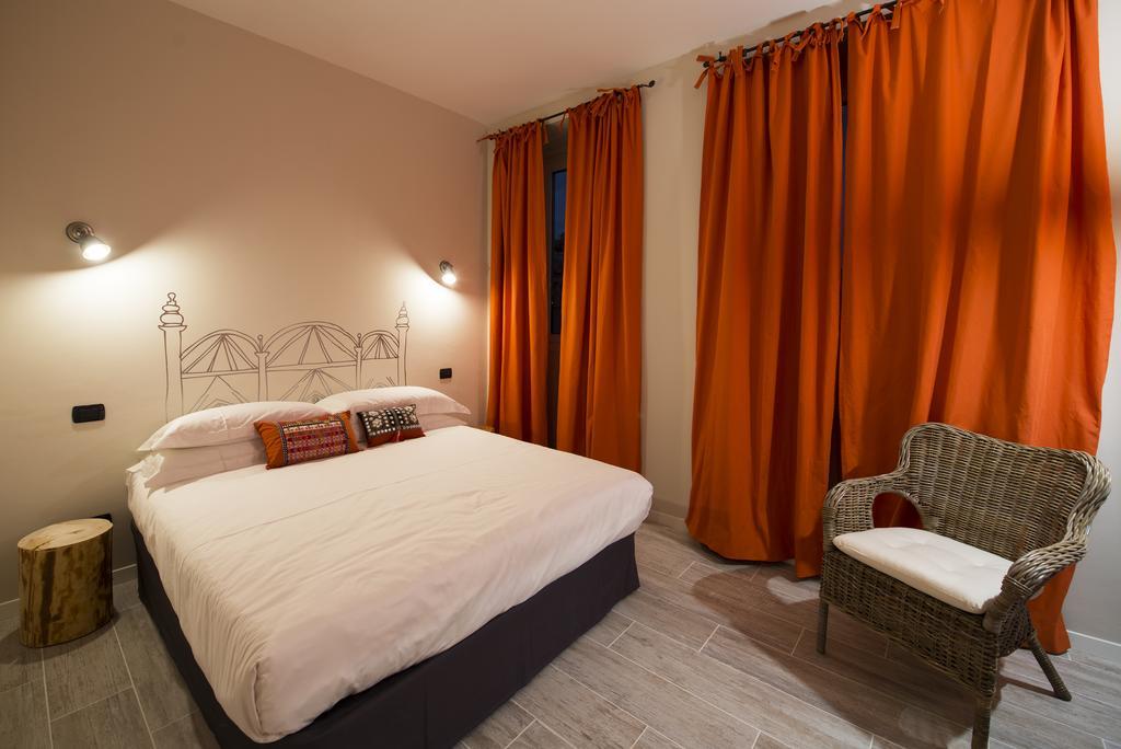 So&Leo Guest House Генуа Стая снимка